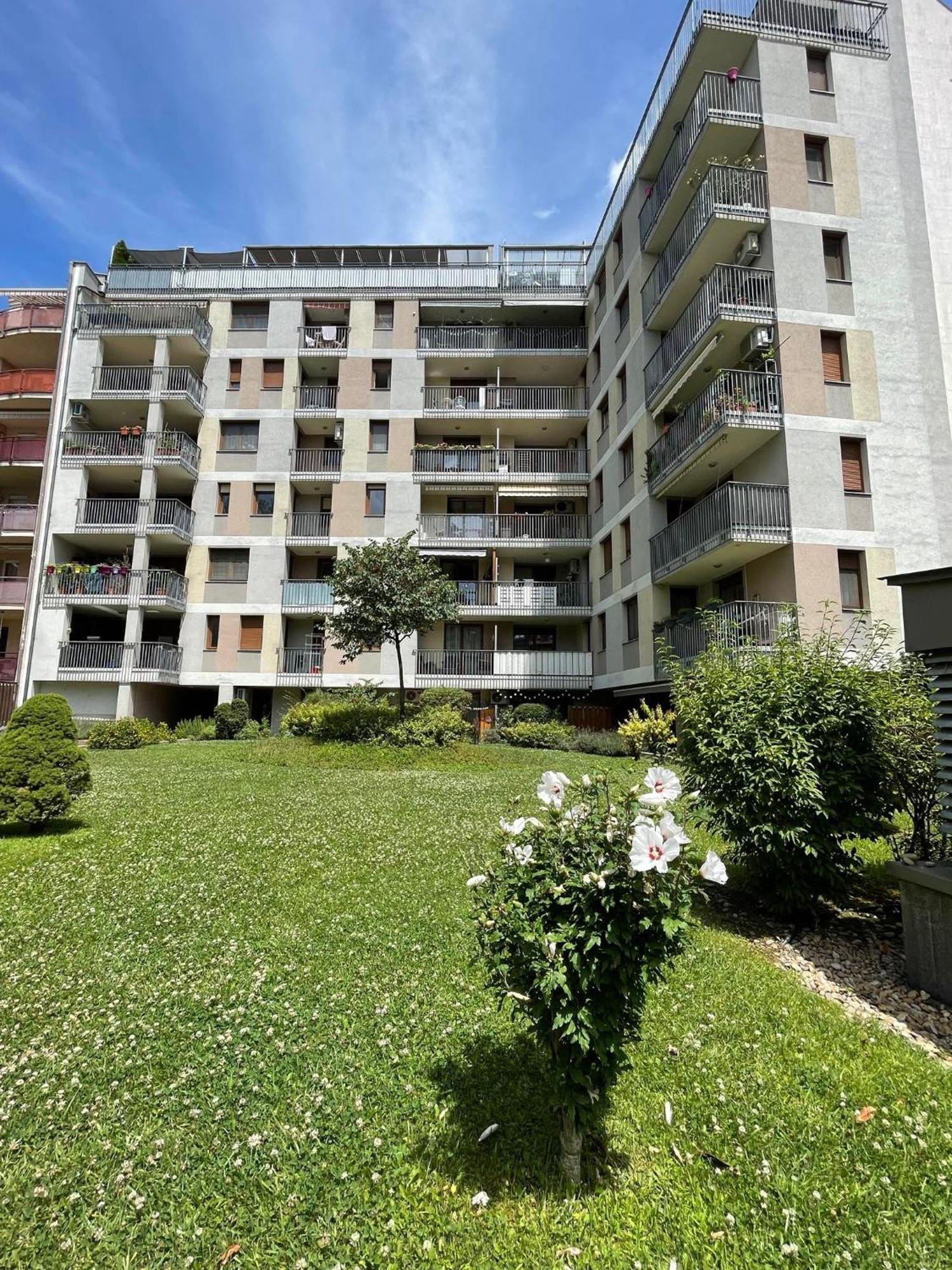 - Free Garage, Ac, Balcony, Wi-fi Apartament