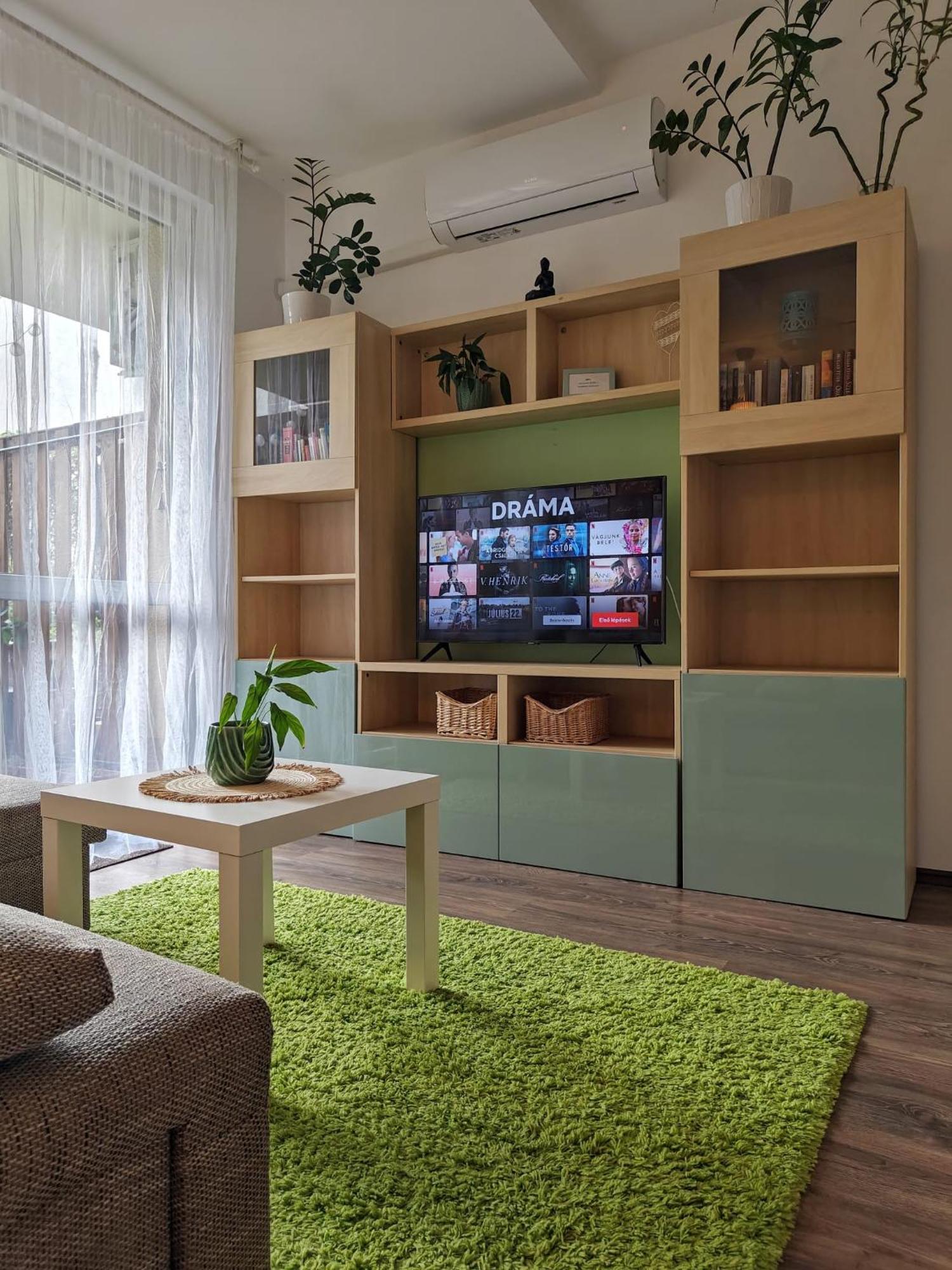 - Free Garage, Ac, Balcony, Wi-fi *